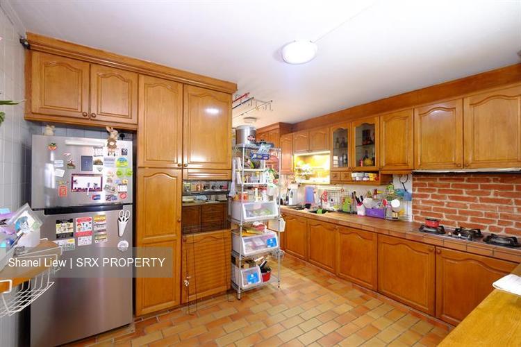 Blk 155 Pasir Ris Street 13 (Pasir Ris), HDB Executive #195100502